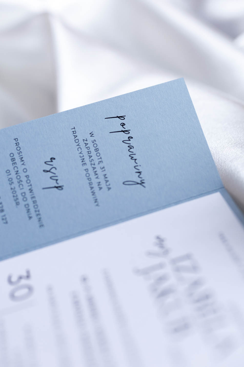 ZAPROSZENIE NA ŚLUB W FOLDERZE | DUSTY BLUE - obrazek 3