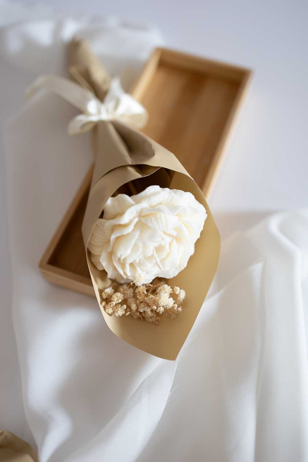 ŚWIECA SOJOWA BUKIET PIWONIA